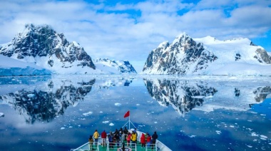 Ushuaia, puerta de la Antártida, celebra los 200 años del continente blanco