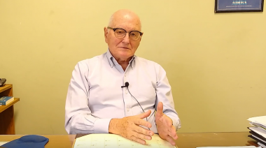“El neoliberalismo es el modelo de los abrazos de despedida”