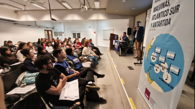La UNR y AMSAFE Rosario impulsan formación docente para llevar Malvinas al aula