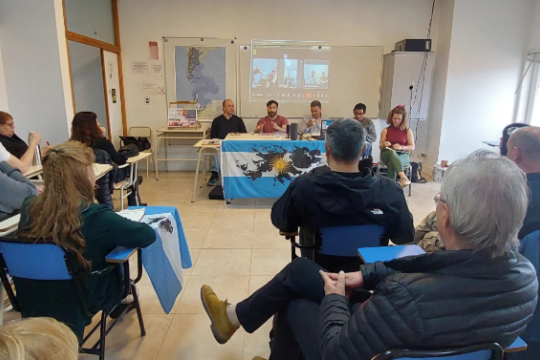 La UNTDF,AeiAs debatió sobre la denuncia fueguina por la pesca ilegal en Malvinas y la geopolítica del Atlántico Sur